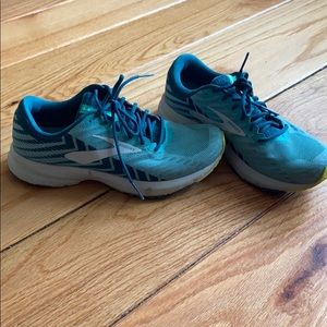 Brooks women’s running shoes size 8.5